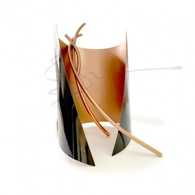 İÇİNE DÖNEN MERCAN, CORAL TURNING INSIDE